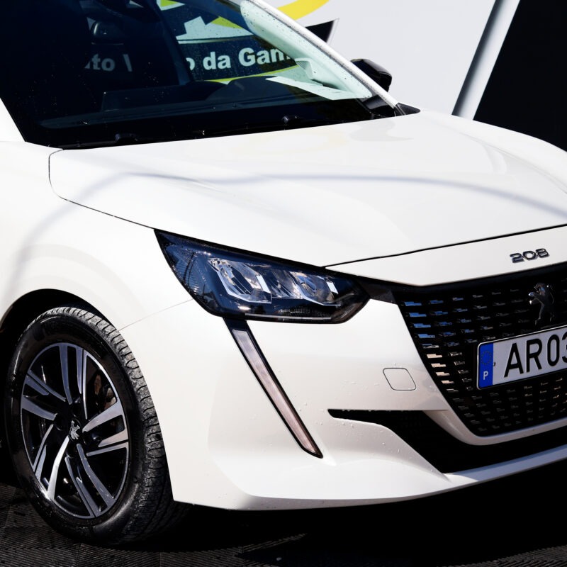 Peugeot 208 Alture 1.2 Pure Tech 100cv